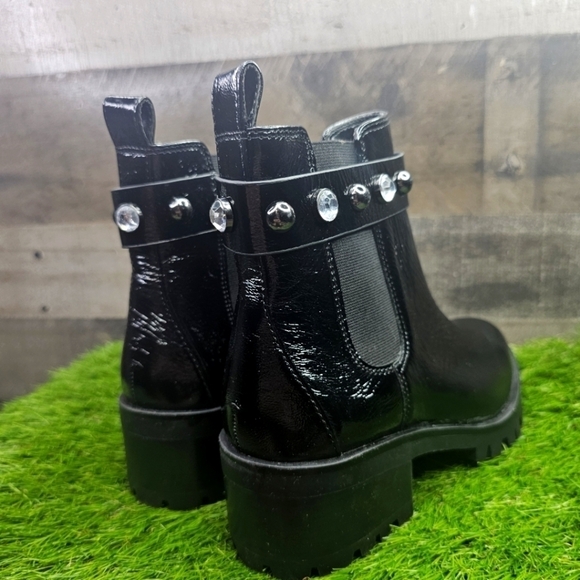 New Karl Lagerfeld Paris Porshay Lug Sole Bootie - Picture 4 of 10